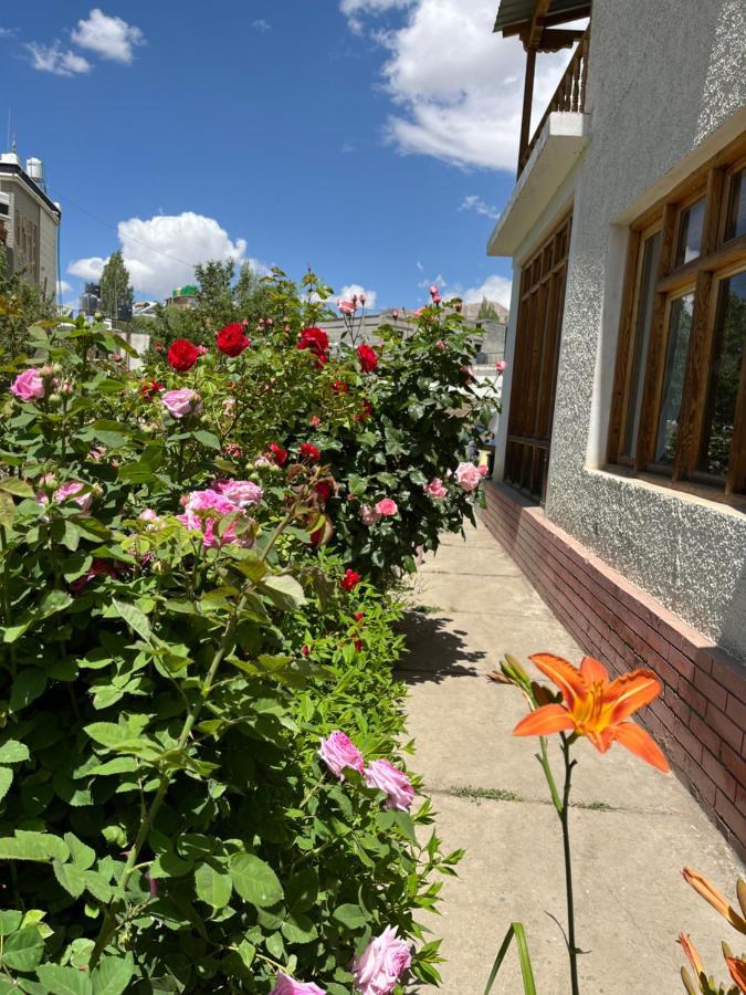Chakzot Garden House Hotel Leh Eksteriør billede
