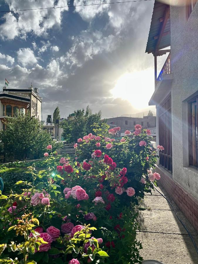 Chakzot Garden House Hotel Leh Eksteriør billede